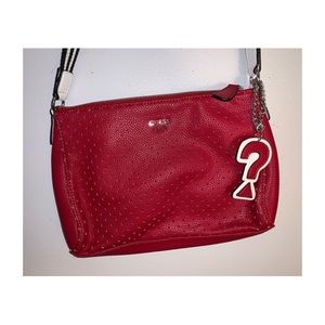 Guess “Wonderful” Crossbody Bag